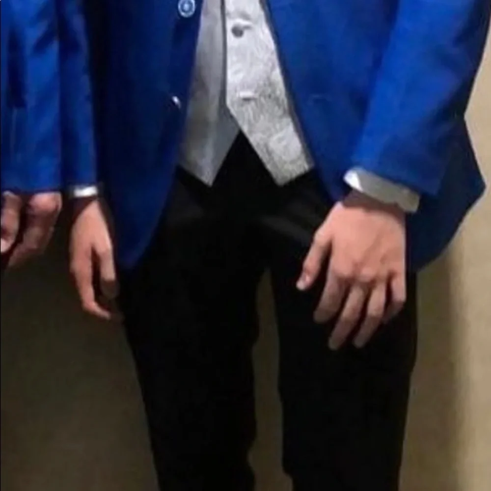 Daniel Ellis’s Suit. Made in Italy - Picture 9 of 10